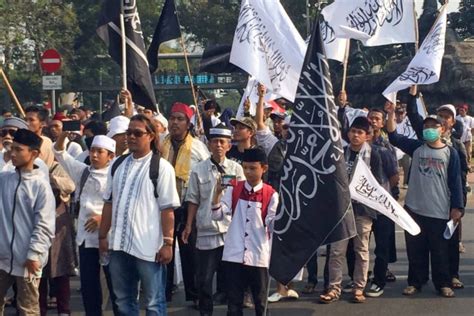 Massa Aksi Mujahid Mulai Berkumpul Di Bundaran Hi Kumparan