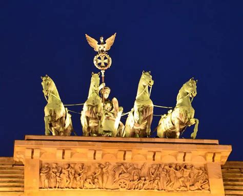 La Storia Della Quadriga Sulla Porta Di Brandeburgo Berlino Magazine