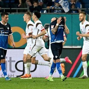 SV Darmstadt 98 Muss Aufstiegsparty Vertagen Lilien Kassiert Heftige