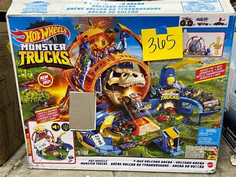 HOT WHEELS MONSTER TRUCKS VOLCANO ARENA SET IN BOX Earl S Auction Company