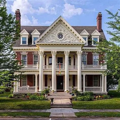 Historical Homes Of America On Instagram 825 E Washington St Muncie