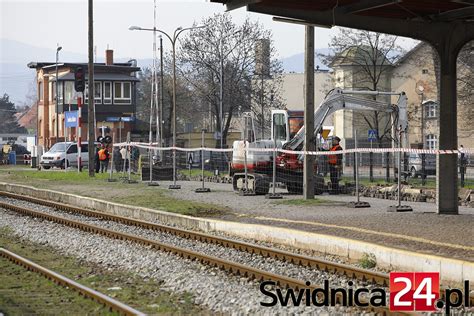 Remont Na Stacji Widnica Miasto Fragment Peronu Zamkni Ty Foto