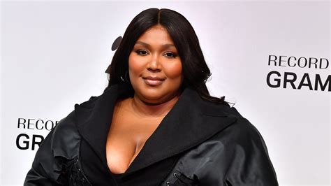 Lizzo Got a Wolf Cut and Now I Want a Wolf Cut — See the Video | Allure