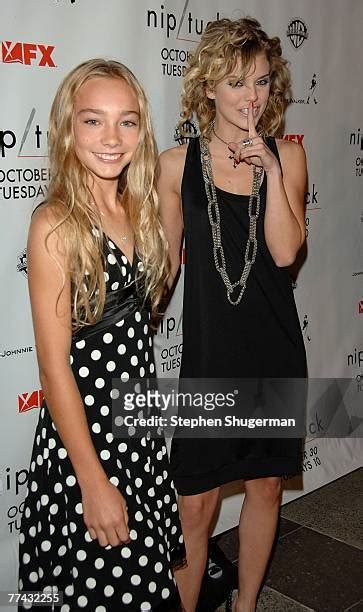 10 Hot Sexy Kelsey Batelaan Bikini Pics