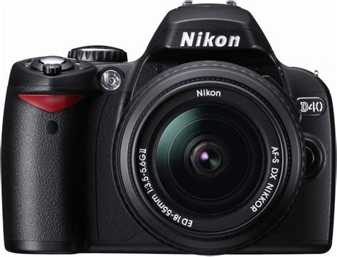 Nikon D40 Digital SLR Camera w/ 18-55mm Lens : Amazon.it: Elettronica