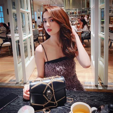 Hậu clip nude 100 gây sốc Ngọc Trinh tung bộ ảnh đẹp ngẩn ngơ Hóa thiên nga vừa nền nã vừa