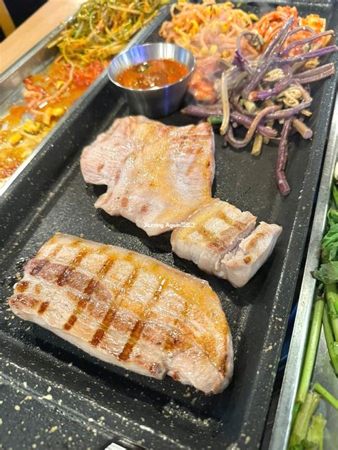 참숯으로 초벌해주는 강남구청역 고기집 제주도산 오겹살 항정살 돼지고기 맛집 청담돈고집 네이버 블로그