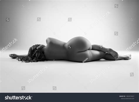 Nude Female Figure Images Stock Photos Vectors Shutterstock