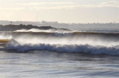 Em novo alerta Marinha aponta ondas de até 4 metros no litoral