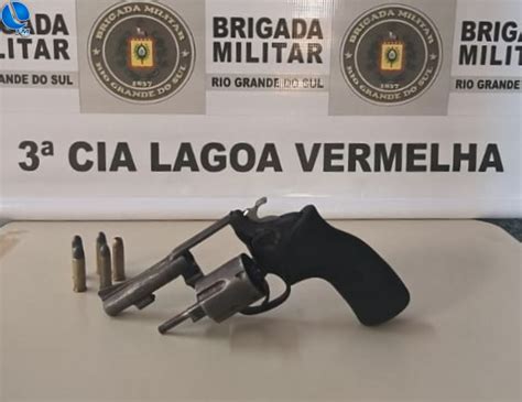 Homem Rev Lver Municiado Preso Pela Brigada Militar Em Lagoa