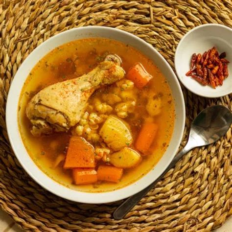 Guía Completa Cómo Preparar el Sancocho de Gallina Colombiano Paso a Paso