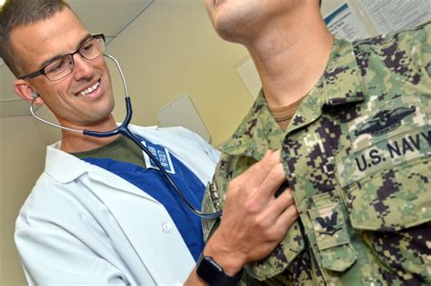 Military Doctor vs Civilian Doctor – CollegeLearners.com