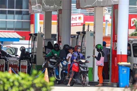 Pajak Bahan Bakar Motor Dki Jadi Persen Harga Bbm Bisa Ikut Naik