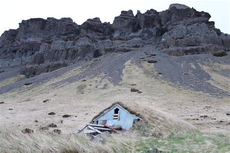 Cabin in Iceland. : pics