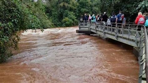 Las Cataratas Del Iguaz Aumentaron Su Caudal De Agua Veces M S De