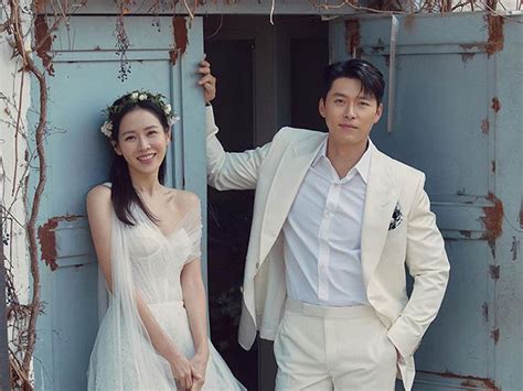 Son Ye Jin Dan Hyun Bin Rayakan Ulang Tahun Pernikahan Kedua