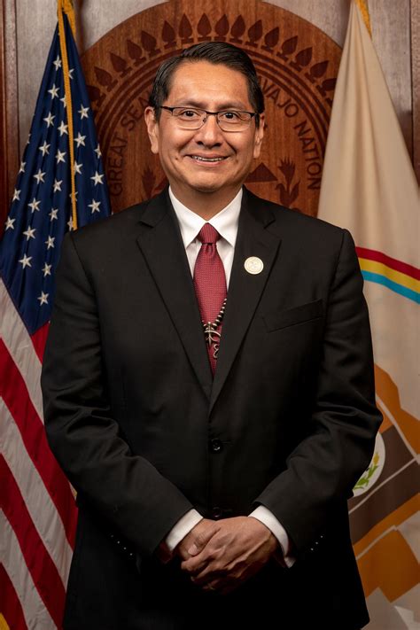 Covid-19 in the Navajo Nation: How masks helped slow the outbreak - Vox