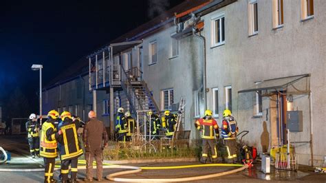 Brand In Mehrfamilienhaus Im Weimarer Land Zwei Bewohner Verletzt