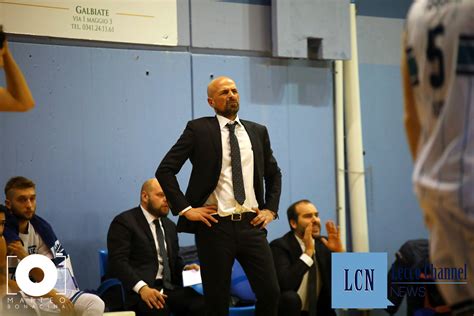 Clamoroso Il Basket Lecco Esonera Coach Paternoster