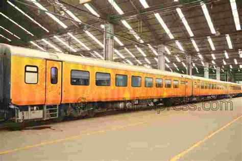 Lucknow Delhi Tejas Express Indias First Private Train By Irctc To