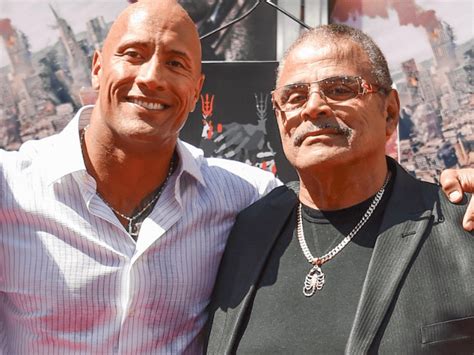 Le père de Dwayne Johnson était fier de lui pour une raison majeure et