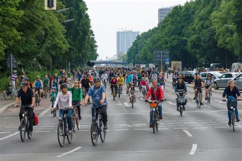 Dzie Bez Samochodu Jak Obchodzimy Go W Polsce A Jak Na Wiecie