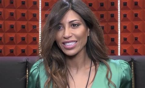 Che meraviglia Mila Suarez svestita è super Corpo perfetto e seno hot