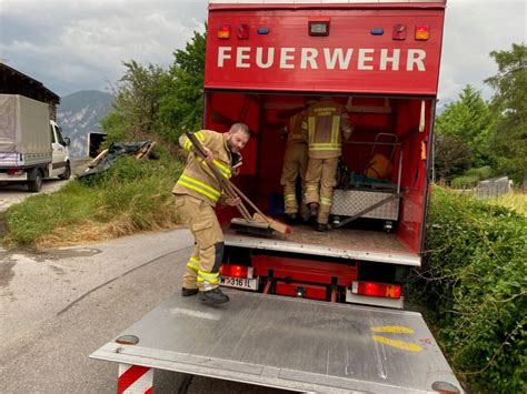 Betriebsmittelaustritt An LKW Freiwillige Feuerwehr Axams