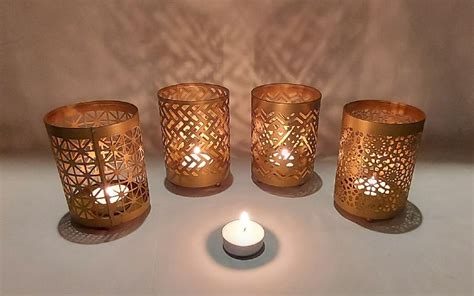 Multicolor Golden Cylindrical Tea Light Holder For Home Decoration Feature Durable High