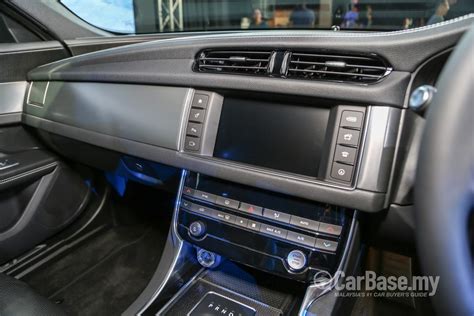 Jaguar XF X260 (2016) Interior Image #29020 in Malaysia - Reviews ...