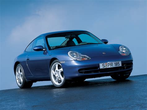 Porsche 911 Carrera 996 Ultimate Owners Guide 1st First Edition By Richard Hamilton Published By Peter Morgan Media Ltd 2012 8