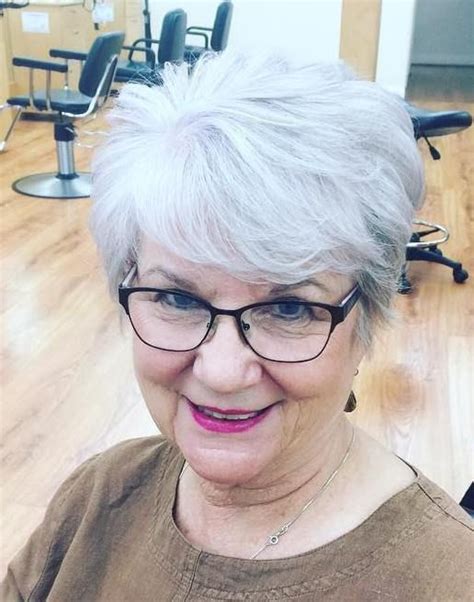 65 Gorgeous Gray Hair Styles Grey Hair And Glasses Short Hair With Layers Gorgeous Gray Hair