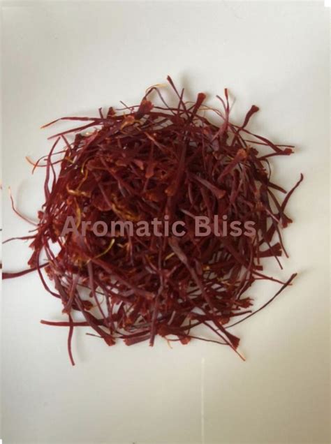 Organic Naturally Dried Kashmiri Mongra Saffron Packaging Type Glass