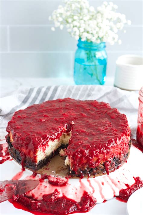 Strawberry Cheesecake with Oreo Crust