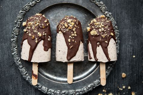 Dairy-free Chocolate Ice Cream Pops - Vanelja