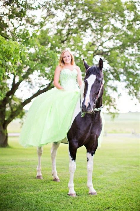 Pin By Amber Crittenden On Prom Horse Dress Senior Picture Outfits