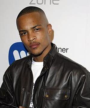 Rapper T.I. arrested on gun charges (+video) | Stuff.co.nz