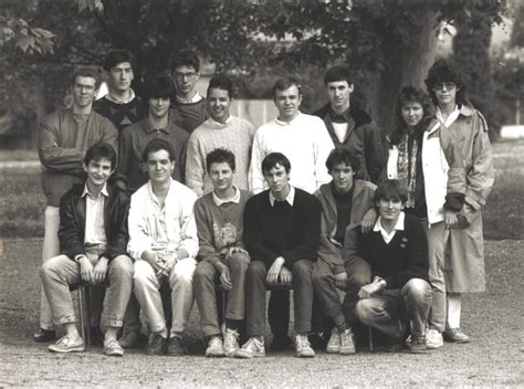 Photo de classe INSA LYON 30ième promo 1ère Année groupe 20 de 1987