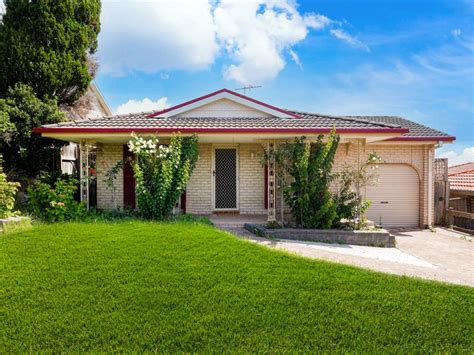 11 Gardiner Street Minto NSW 2566 Property Details