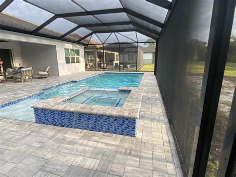 Dive into Florida's Pool Enclosure Laws: A Clear-Cut Overview