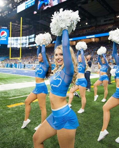 2019 Detroit Lions Cheerleaders Hottest Nfl Cheerleaders Famous