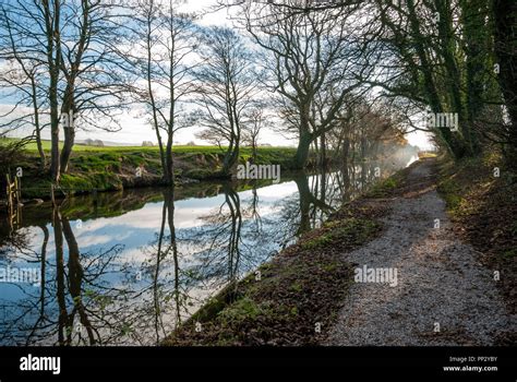 Lancaster Canal near Galgate, Lancashire, UK Stock Photo - Alamy