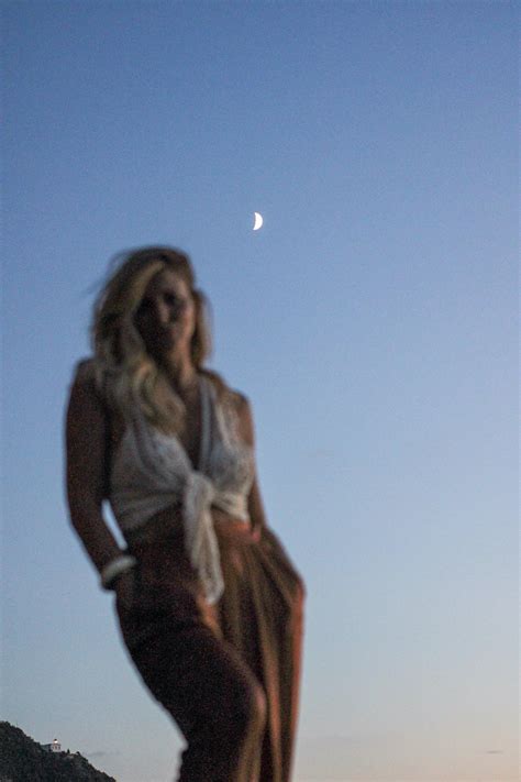 222 Angel Number Meaning: Balance, Harmony, and Manifestation