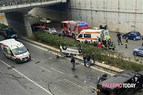 Alessia Bommarito E Chiara Ziami Le Due Ragazze Morte Nell Incidente A