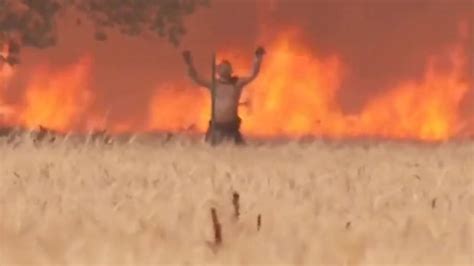 V Deo El H Roe Que Huy Del Fuego De T Bara En Zamora Lucha Por Su