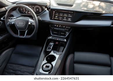 25 Audi Etron Interior 2023 Images, Stock Photos & Vectors | Shutterstock