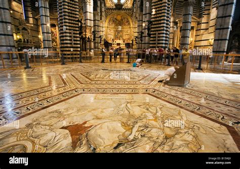 Italy, Siena Cathedral, interior design Stock Photo - Alamy