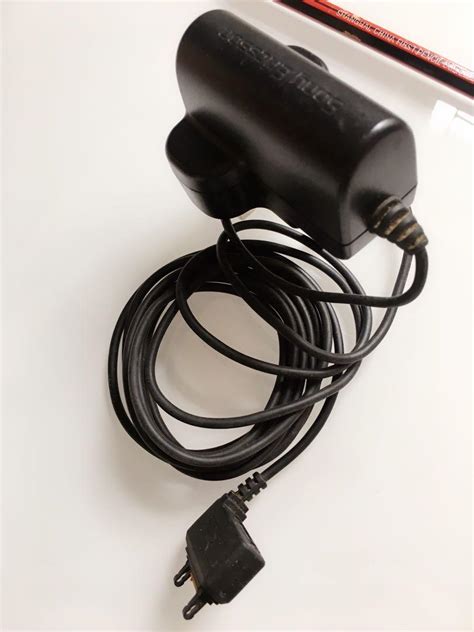 充電器 Sony Ericsson 電話 Mobile Phone Charger 產品完好 保存良好 功能正常 電子產品 手提電話