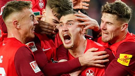 2 Bundesliga 1 FC Kaiserlautern Gewinnt Gegen Schalke 04 Hannover