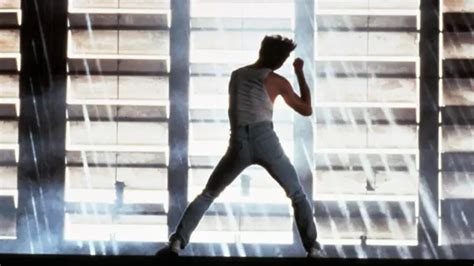 Kevin Bacon Recrea El Ic Nico Baile De Footloose Para Celebrar El Fin